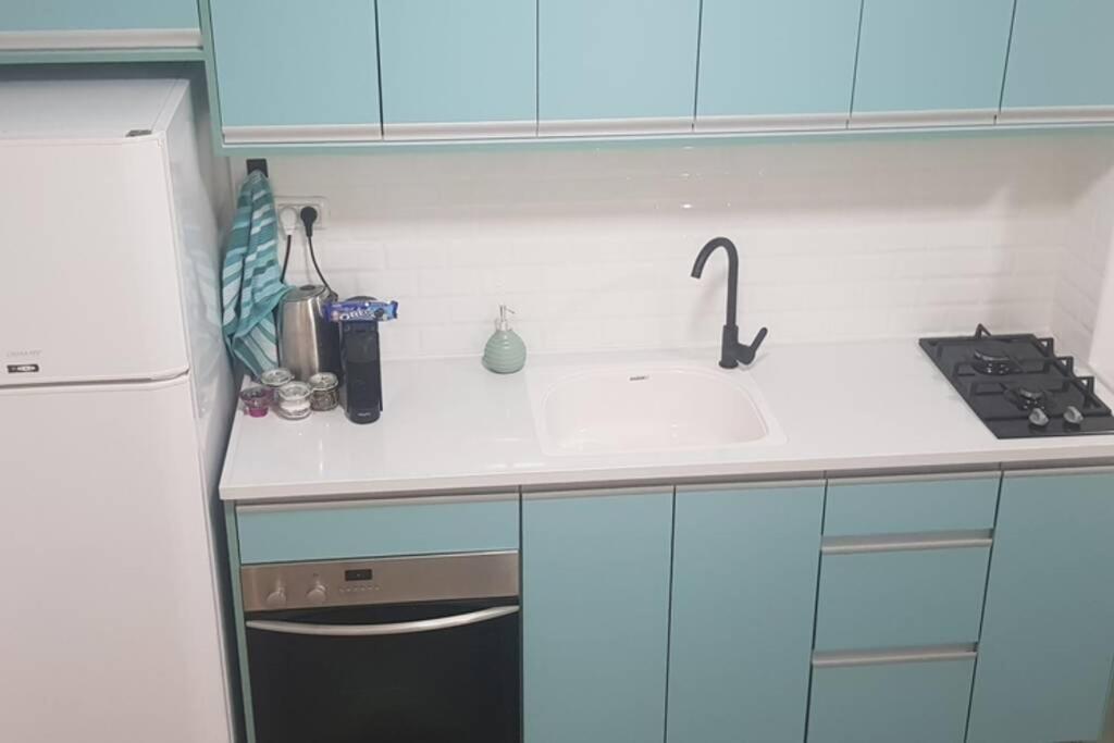 Centrally-Located Quiet Cozy Loft Apartment Berseba Kültér fotó
